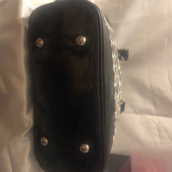 Purse - Picture 3 of 6